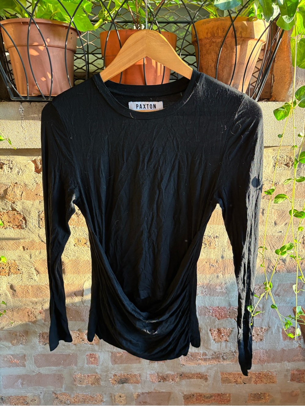 AKIRA Black Long-Sleeve Draped Front Tee